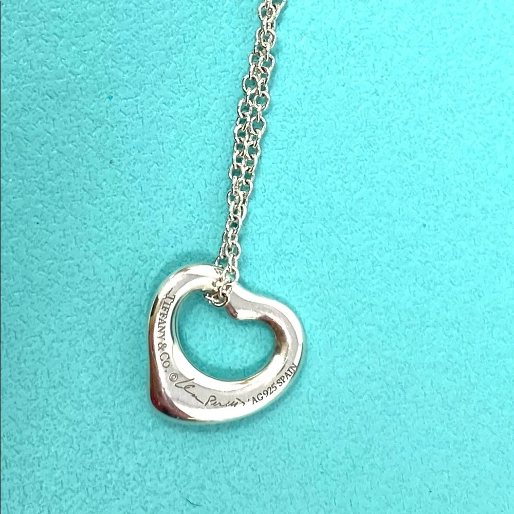 💯% Authentic Tiffany & CO. Elsa Peretti Mini Open Heart Pendant Necklace💕 - Picture 3 of 7